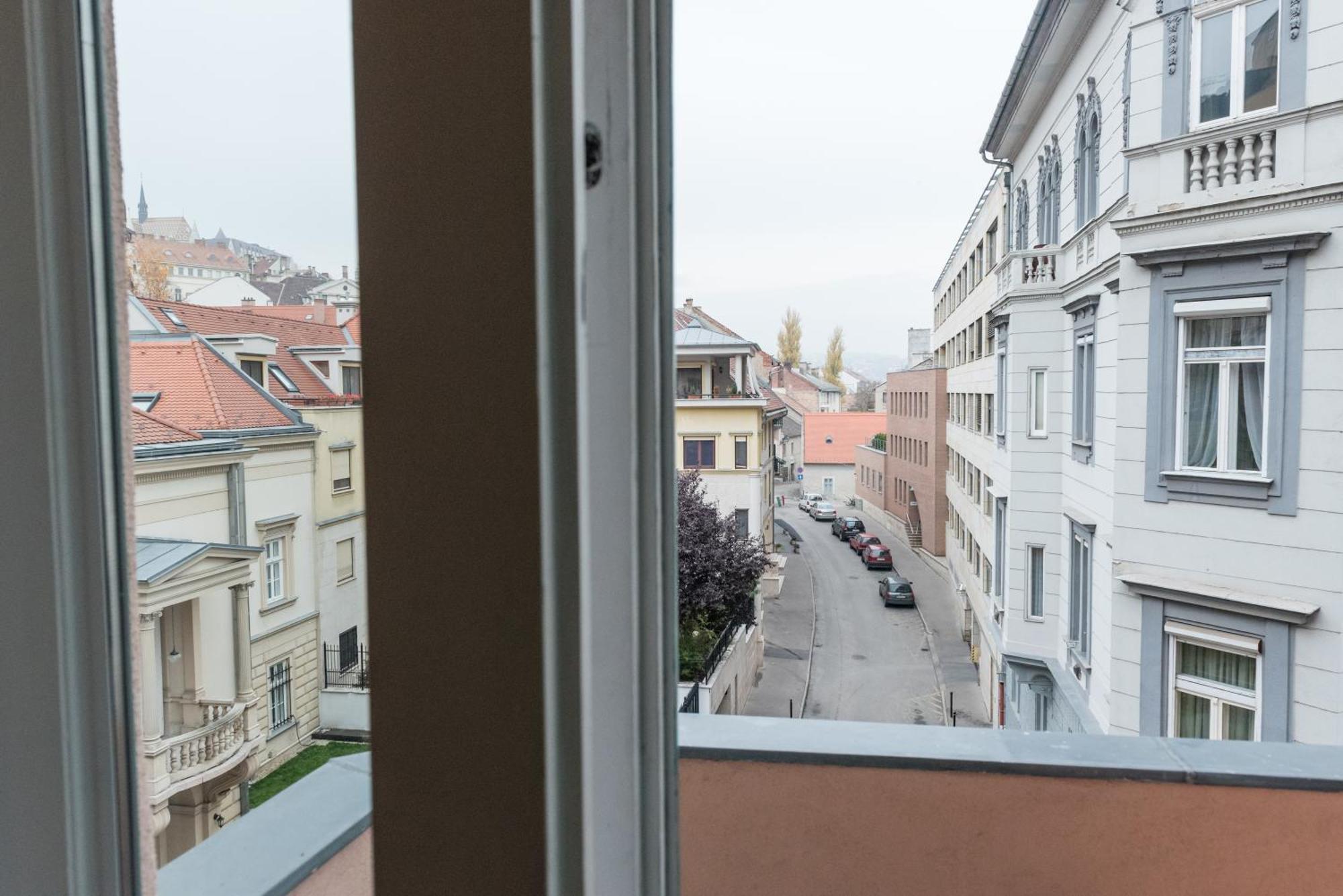 Appartement Newsunny At The Budacastle Budapest